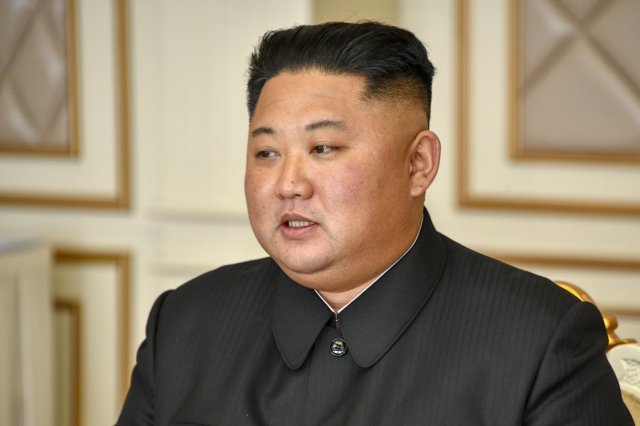 김정은 북한 국무위원장이 지난 7일 평양을 방문한 마이크 폼페이오 미국 국무장관과 오찬을 하고 있다. (미 국무부 제공)/뉴스1