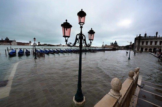 2012년 홍수로 물에 잠긴 베네치아 산마르코 광장.  © News1 (자료사진)
