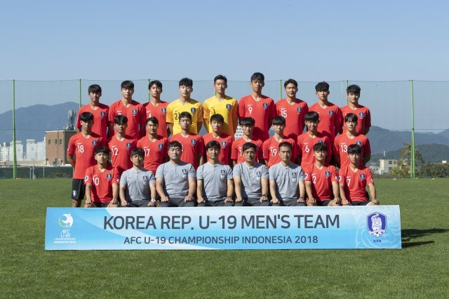 정정용 감독이 이끄는 U-19 축구 대표팀이 2018 아시아축구연맹(AFC) U-19 챔피언십  첫 경기에서 호주와 1-1로 비겼다. (대한축구협회 제공)