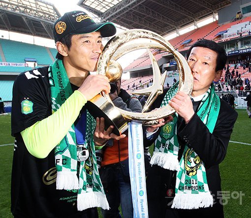 전북 현대 이동국(왼쪽)-최강희 감독. 스포츠동아DB