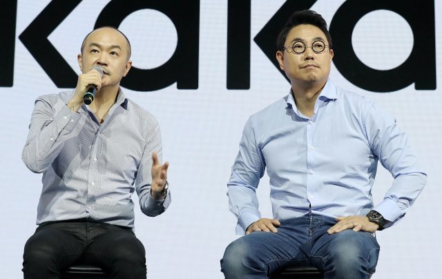 조수용(왼쪽), 여민수 카카오 공동대표. © News1