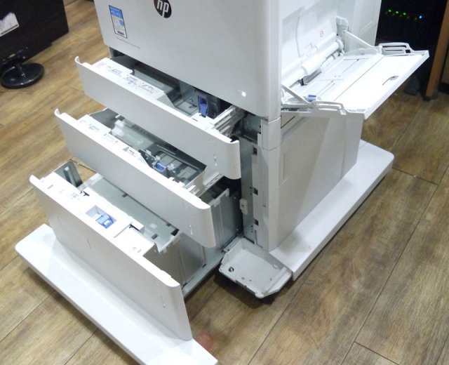 HP M682z의 다양한 용지 입력 구조