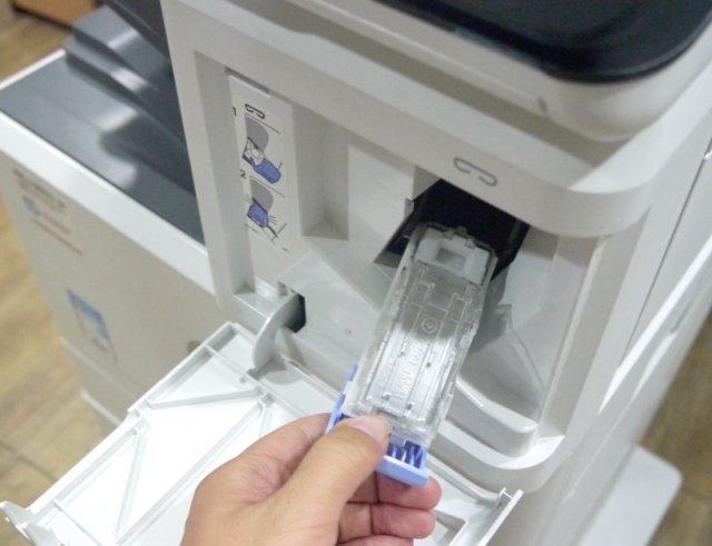 스테이플러 마감장치로 자동 간이 제본 가능