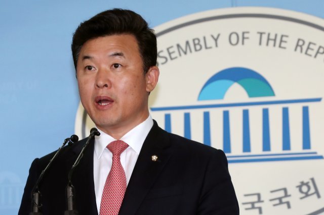윤영석 자유한국당 수석대변인. 2018.11.5/뉴스1 © News1