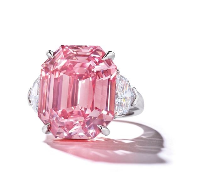 19캐럿 핑크 다이아몬드 ‘핑크 레거시’ (출처=경매업체 크리스티 트위터)© News1