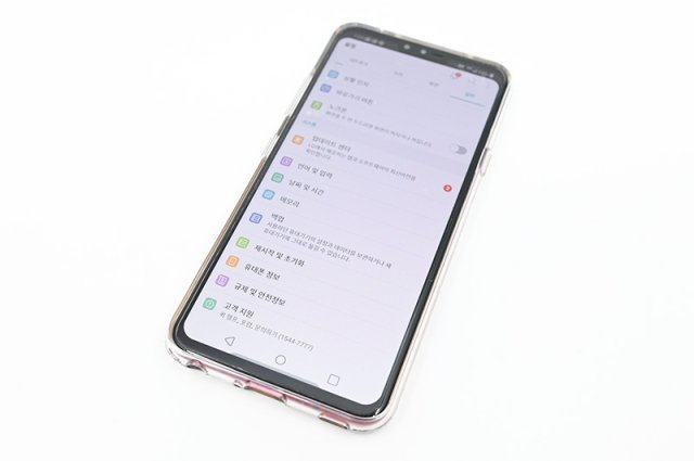 LG V40 씽큐.(출처=IT동아)