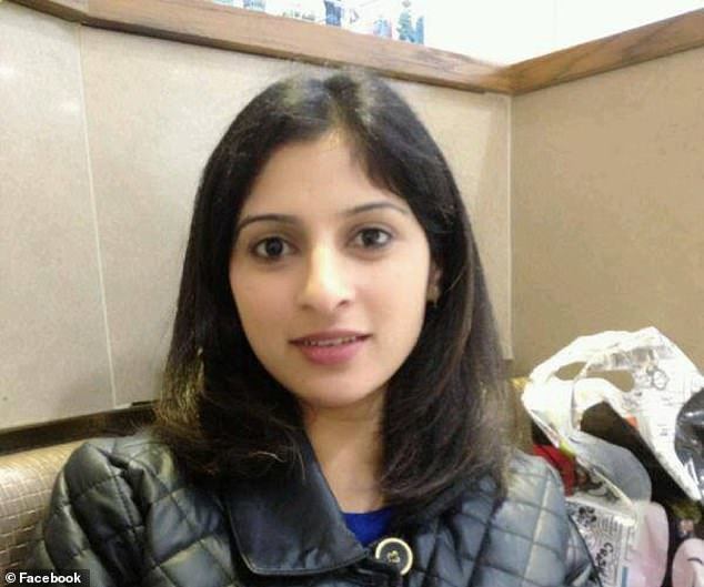 12일(현지시간) 전남편이 쏜 석궁에 맞아 사망한 사나 무함마드. (출처=영국 데일리메일 갈무리) © News1