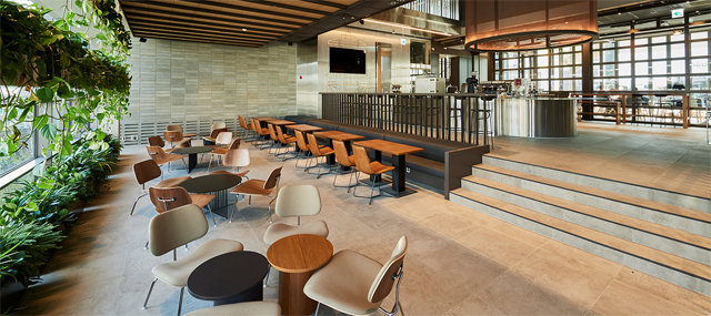 최근 유통·소비재 기업들이 선보인 복합 문화공간 형식의 플래그십 스토어가 인기를 얻고 있다. 동서식품의 ‘맥심 플랜트’. 동서식품 제공