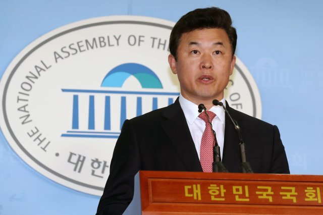 윤영석 자유한국당 수석대변인 © News1