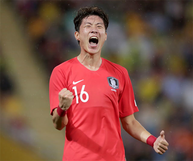 한국 축구대표팀 황의조가 17일 호주 브리즈번에서 열린 호주와의 평가전 전반 22분 선제골을 넣은 뒤 환호하고 있다. 대한축구협회 제공