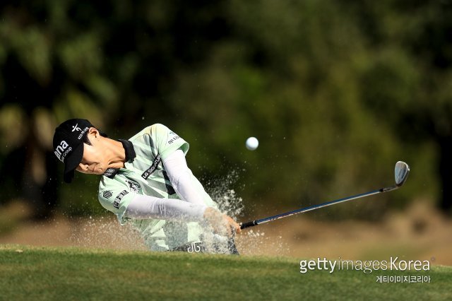 2018년 LPGA 투어를 수놓은 태극낭자들의 명장면 가운데 하나는 7월 KPMG 위민스 PGA 챔피언십에서 나온 박성현의 해저드 샷이었다. 사진=게티이미지코리아