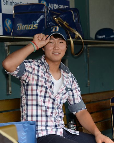 NC 다이노스의 1차지명을 받고 정식 입단하기 전인 2013년 7월 잠실구장을 찾은 강민국. © News1