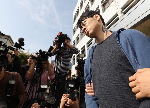 PC방 아르바이트생을 살해한 혐의로 구속된 피의자 김성수(29) 2018.10.22/뉴스1 © News1