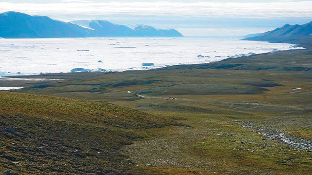 그린란드 북부 지역은 북극에서 가장 가까운 극한의 땅이다. 이 지역에서 납, 아연 등 지하광물이 풍부하다는 사실이 알려지면서 최근 많은 기업들이 관심을 갖고 있다. 사진은 그린란드 최북단 시리우스 파세트 인근. 극지연구소 제공
