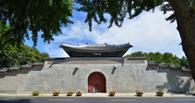 경복궁 영추문 전경.(문화재청 제공)