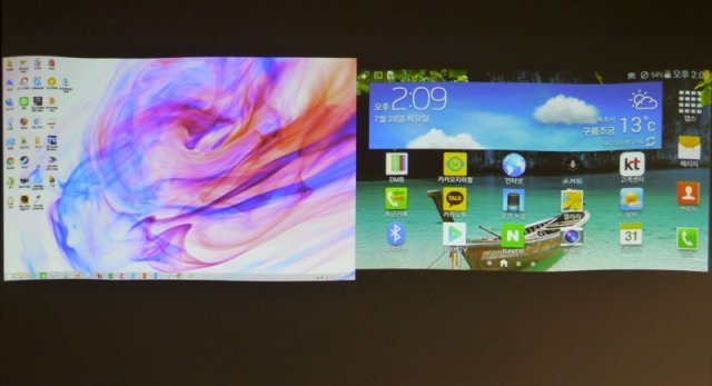 화면 분할 기능을 통해 기기 2대의 화면을 동시에 띄울 수 있다(출처=IT동아)