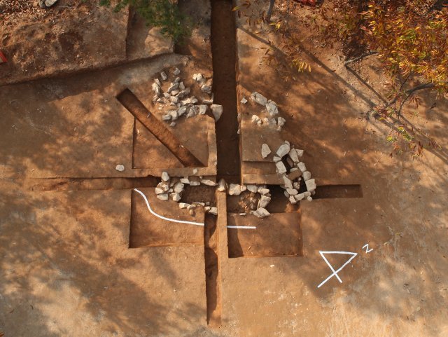 신라시대 할석으로 벽체 조성한 무주 대차리 고분군 석곽묘 근경(9-1, 9-2, 9-3호). 문화재청 제공