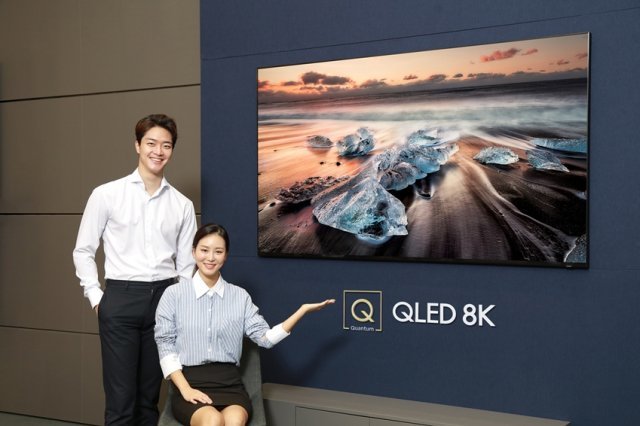 삼성전자는 8K QLED TV를 공개했다. (이미지=삼성전자)(출처=IT동아)