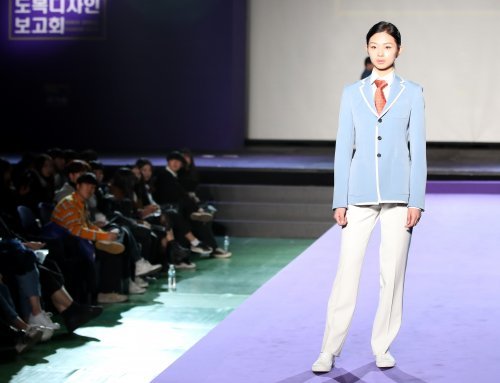 새로운 디자인 ‘국기원 태권도 도복’

29일 서울 강남구 역삼동 국기원에서 열린 ‘국기원 태권도 도복 디자인 보고회’에서 모델들이 새 도복과 위원복 등을 선보이고 있다. 최혁중 기자 sajinman@donga.com