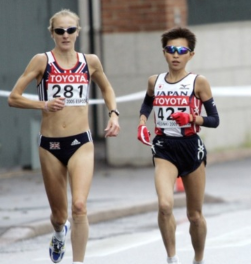 오른쪽이 하라 유미코 - 일본 육상 협회 홈피 갈무리