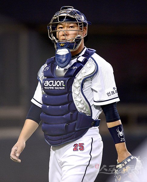 두산 베어스와 양의지가 프리에이전트(FA) 협상이 장기화될 전망이다. 구단이나 선수 모두 서두를 이유가 없기 때문이다. 스포츠동아DB