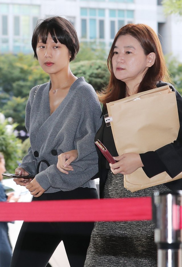 양예원(왼쪽)과 이은의 변호사 / 뉴스1 © News1