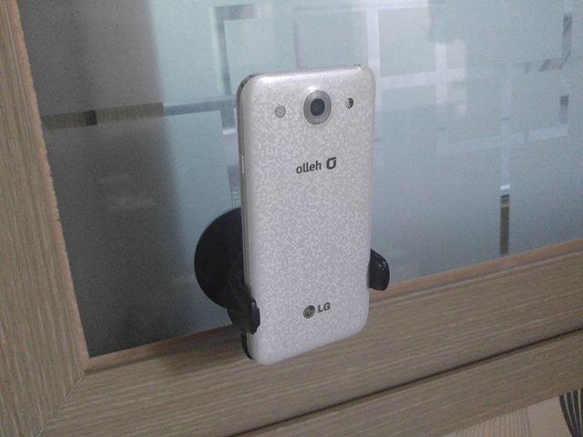 여분의 스마트폰과 앱을 이용해 IP 카메라를 대체할 수도 있지만, 보안에 상대적으로 취약하다(출처=IT동아)