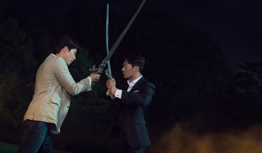 tvN 드라마 ‘알함브라 궁전의 추억’이 계획대로 12월 모든 촬영을 끝내고 컴퓨터그래픽 작업에 더욱 완성도를 높인다. 사진제공｜tvN