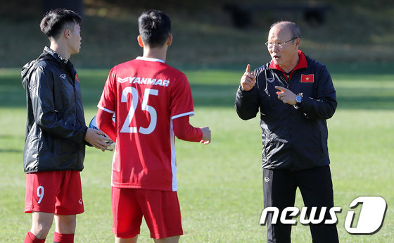 박항서 감독과 함께 베트남 축구가 새로운 역사를 써내려가고 있다. © News1