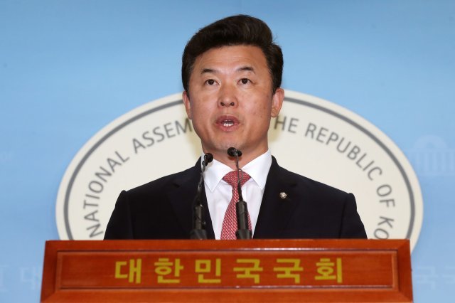 윤영석 자유한국당 수석대변인. 뉴스1 © News1