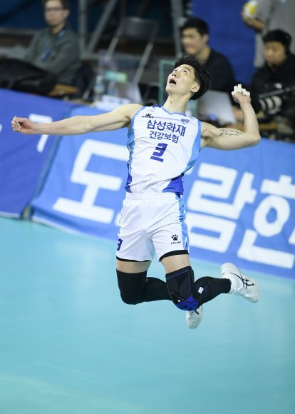 박철우는 31일 장충체육관에서 열린 도드람 2018-19 V리그 남자부 4라운드 우리카드와의 경기에서 개인 통산 5000점을 달성했다. (KOVO 제공) © News1