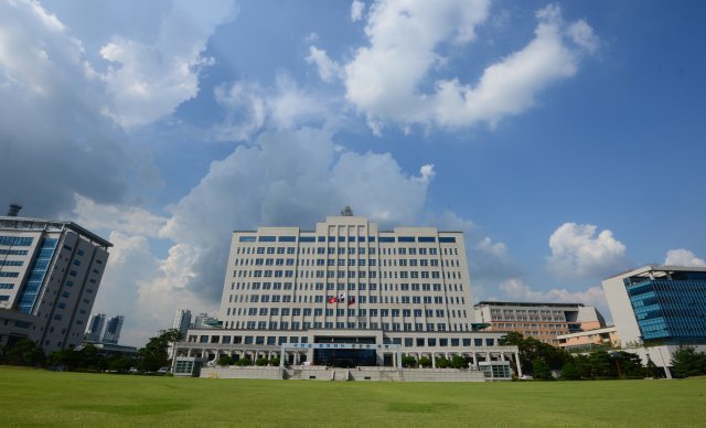 [자료] 국방부 전경, 국방부 깃발 © News1