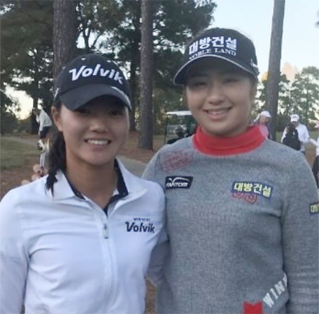 2019시즌 미국여자프로골프(LPGA)투어에 나란히 데뷔하는 이정은(오른쪽)과 전영인. 전욱휴 씨 제공