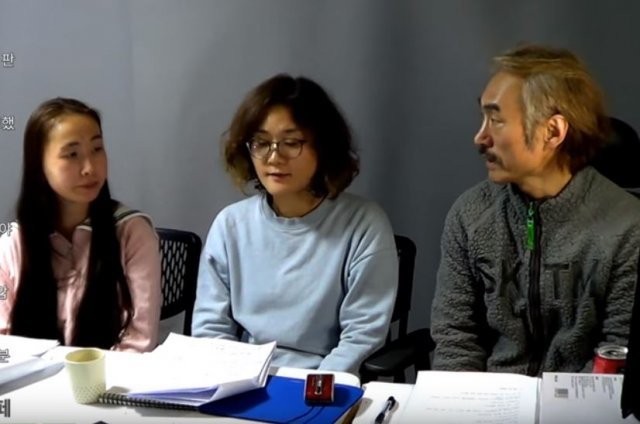 왼쪽부터 배우 이유린, 조덕제 아내 정명화 씨, 조덕제. 사진=유튜브 채널 ‘조조덕제’캡처