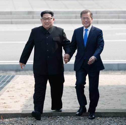 김정은 북한 국무위원장, 문재인 대통령(왼쪽부터). 사진=동아일보DB