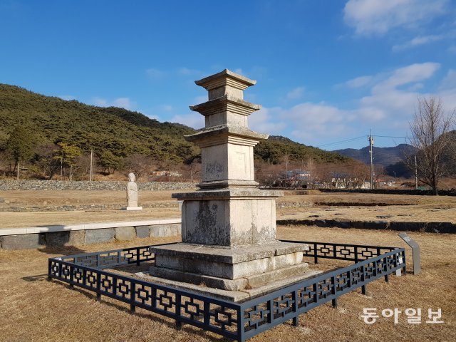 25일 보물로 지정 예고된 ‘보령 성주사지 동 삼층석탑’. 문화재청 제공