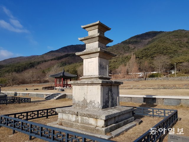 25일 보물로 지정 예고된 ‘보령 성주사지 동 삼층석탑’. 문화재청 제공