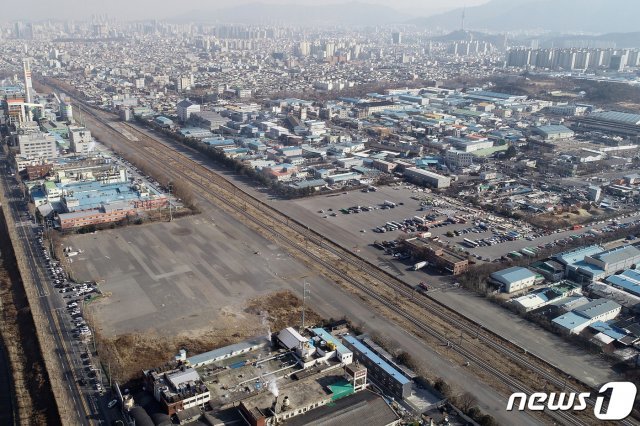 대구 서구 이현동 서대구고속철도역 건립 예정지 주변 전경. © News1