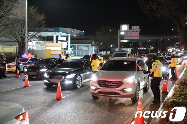 자유로 단속 © 뉴스1
