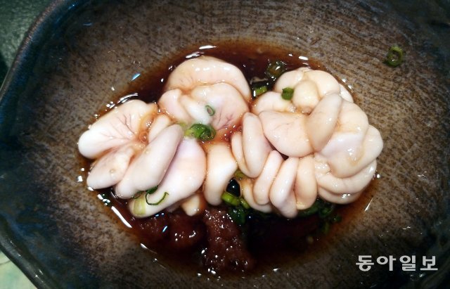 스시집 소보반야(庄坊番屋) 별미인 대구 이리(대구 수컷의 정소,암컷의 알은 ‘곤이’라고 한다)