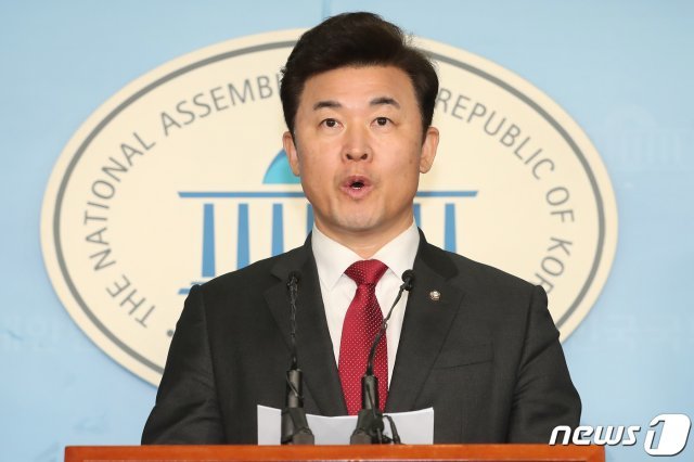 윤영석 자유한국당 수석대변인. © News1