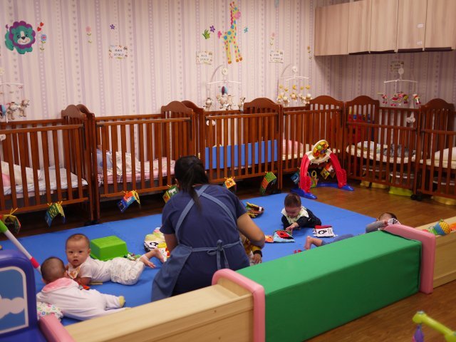 대만의 리쿠르팅 업체 104정보기술㈜의 보육센터. 아이를 맡긴 직원들은 센터 옆 휴게 공간에서 아이들과 함께 점심을 먹기도 한다. 신베이=김철중기자 tnf@donga.com