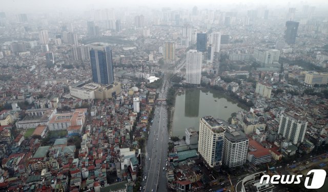 15일 베트남 롯데센터 하노이 전망대에서 바라본 시내 전경. 제2차 북미정상회담은 오는 27~28일 하노이에서 열릴 예정이다. © News1