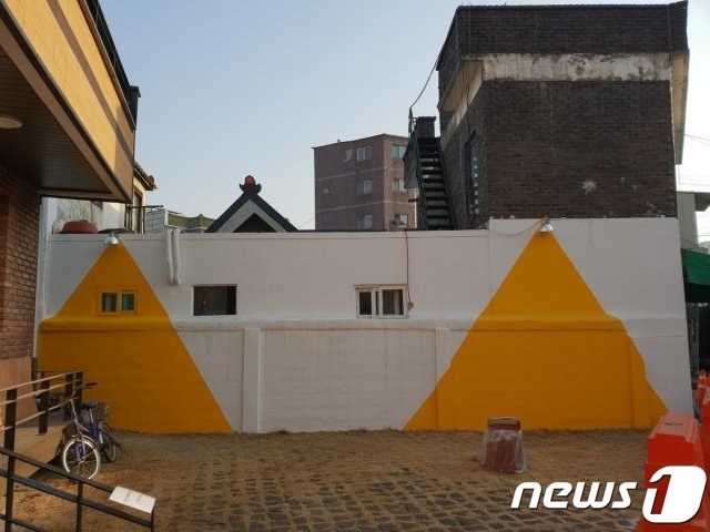 페인트칠에만 360만원이 투입된 노익정 벽화 모습. © 뉴스1