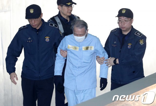 ‘화이트리스트’ 의혹을 받고 있는 김기춘 전 대통령비서실장 © News1
