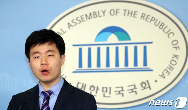 장능인 자유한국당 비상대책위원회 대변인 뉴스1 © News1