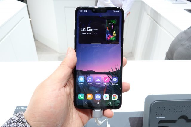 G8 ??? V50 ???? ?? LG ?????? OLED? ??. ?? G8 ???? ?? ??? ??? ?? ???? ??? ??? ??? ???(??=IT??)