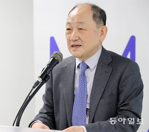 취임 한 달째를 맞은 윤범모 신임 국립현대미술관장. 전영한 기자 scoopjyh@donga.com