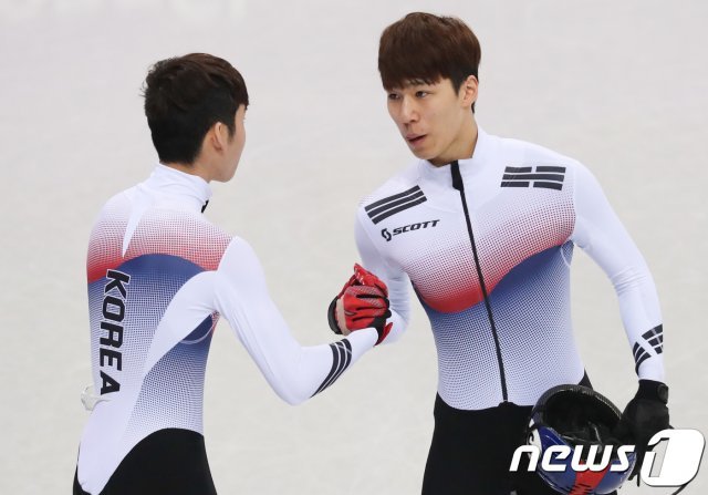 쇼트트랙 대표팀의 임효준(왼쪽)과 황대헌. © News1DB