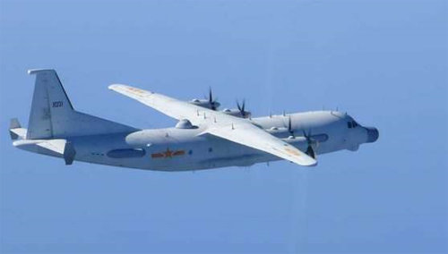 지난달 한국방공식별구역(KADIZ)에 무단 진입한 기종과 같은 종류의 중국 공군 Y-9 정찰기. 일본 항공자위대 홈페이지